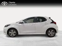 Usado Toyota Yaris Hybrid Active 116 CV (85 kW) 2025 Blanco Berlina