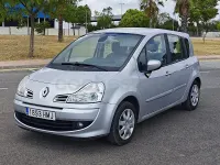 Usado Renault Grand Modus Evolution 90 CV (66 kW) 2012 Gris / plata Monovolumen