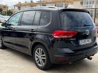 Usado VW Touran Advance 150 CV (110 kW) 2018 Negro Monovolumen