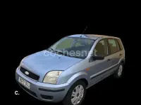 Usado Ford Fusion 100 CV (73 kW) 2005 Azul Utilitario