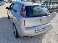 Usado Fiat Punto Easy 77 CV (56 kW) 2014 Gris Utilitario