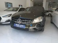 Usado Mercedes A180 AMG line 109 CV (80 kW) 2014 Negro Utilitario