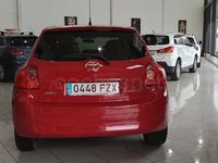 Usado Toyota Auris 90 CV (66 kW) 2008 Granate Utilitario