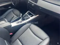 Usado BMW 318 143 CV (105 kW) 2010 Negro Familiar
