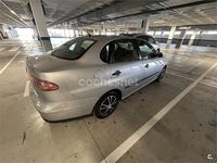 Usado Seat Cordoba Stylance 75 CV (55 kW) 2005 Azul Berlina