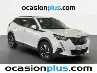 Usado Peugeot 2008 Allure 130 CV (95 kW) 2021 Blanco SUV