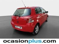 Usado Toyota Yaris 69 CV (50 kW) 2010 Rojo Utilitario