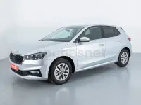Usado Skoda Fabia Selection 95 CV (69 kW) 2025 Gris / plata Utilitario
