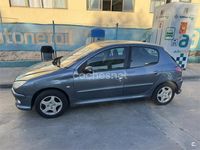 Usado Peugeot 206 70 CV (51 kW) 2007 Gris / plata Berlina