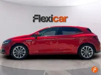 Usado Renault Mégane Zen 116 CV (85 kW) 2019 Rojo Utilitario