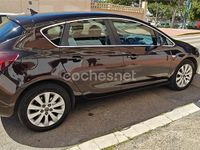 Usado Opel Astra Excellence 110 HP (80 kW) 2012 Castanho Sedan