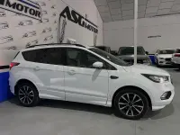 Usado Ford Kuga ST-Line 150 CV (110 kW) 2019 Blanco SUV