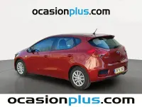 Usado Kia Ceed 100 CV (73 kW) 2016 Rojo Utilitario