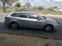 Usado Seat Leon Reference 115 CV (84 kW) 2019 Gris / plata Familiar