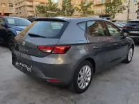 Usado Seat Leon 122 CV (89 kW) 2015 Gris Utilitario