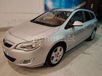 Usado Opel Astra Excellence 110 CV (80 kW) 2012 Gris / plata Familiar