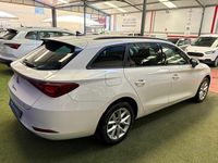 Usado Seat Leon Style 116 CV (85 kW) 2021 Blanco Familiar