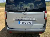 Begagnad Ford Tourneo Courier Trend 125 HK (91 kW) 2024 Grå Minibuss
