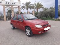 Usado Citroën Saxo 75 CV (55 kW) 2001 Rojo Utilitario