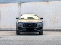 Usado Maserati Levante 350 CV (257 kW) 2021 Gris / plata SUV