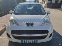 Usado Peugeot 107 68 CV (50 kW) 2010 Blanco Utilitario