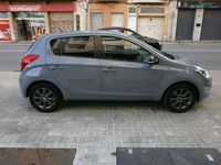 Usado Hyundai i20 GO! 85 CV (62 kW) 2014 Gris / plata Utilitario