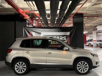 Usado VW Tiguan 140 CV (102 kW) 2014 Gris / plata SUV