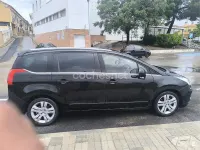 Usado Peugeot 5008 112 CV (82 kW) 2012 Negro Monovolumen
