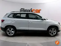Usado Skoda Karoq Ambition 150 CV (110 kW) 2021 Blanco SUV