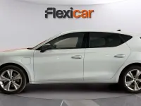 Usado Seat Leon FR 204 CV (150 kW) 2023 Blanco Berlina