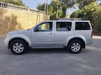 Usado Nissan Pathfinder XE 174 HP (127 kW) 2006 Prateado SUV