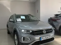 Usado VW T-Roc Life 110 CV (80 kW) 2024 Gris SUV