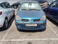 Usado Renault Clio II 75 CV (55 kW) 2003 Azul Berlina