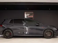 Usado VW Golf VIII GTI 245 CV (180 kW) 2022 Gris Utilitario