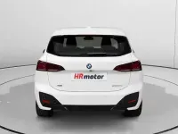 Begagnad BMW 225 Active Tourer Shadowline 245 HK (180 kW) 2022 Vit Minibuss