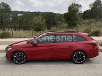 Usado Cupra Leon 150 CV (110 kW) 2023 Rojo Familiar