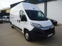 Usado Citroën Jumper 140 CV (102 kW) 2023 Blanco Monovolumen