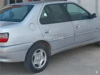 Usado Peugeot 306 70 CV (51 kW) 1999 Blanco Berlina