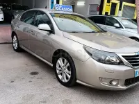 Usado Renault Latitude Privilege 150 CV (110 kW) 2011 Beige Berlina