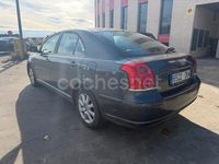 Usado Toyota Avensis Executive 116 CV (85 kW) 2005 Azul Berlina