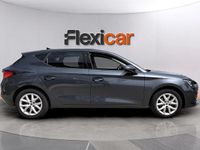 Usado Seat Leon Style 131 CV (96 kW) 2023 Gris Berlina