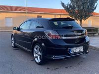Usado Opel Astra GTC Sport 150 CV (110 kW) 2005 Negro Berlina