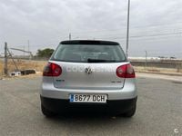 Usado VW Golf IV Highline 140 CV (102 kW) 2005 Gris / plata Berlina