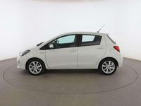 Usado Toyota Yaris Hybrid Active 102 CV (75 kW) 2015 Blanco Berlina