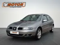 Usado Seat Leon 90 CV (66 kW) 2003 Gris Utilitario