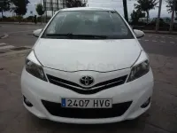Usado Toyota Yaris Active 90 CV (66 kW) 2014 Blanco Utilitario