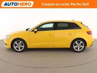 Usado Audi A3 Sportback Comfort 150 CV (110 kW) 2017 Amarillo Utilitario