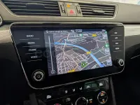 Usado Skoda Superb Ambition 150 CV (110 kW) 2023 Gris / plata Familiar