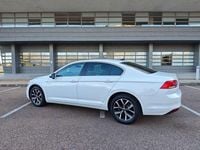 Usado VW Passat Executive 150 CV (110 kW) 2022 Blanco Familiar