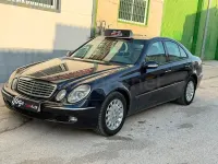 Usado Mercedes E270 Elegance 177 CV (130 kW) 2003 Negro Berlina